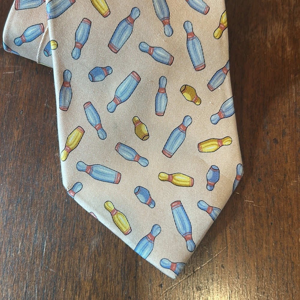 Gucci 100% Silk Bowling Pins Vintage Neck Tie Pink Blue - Picture 3 of 11